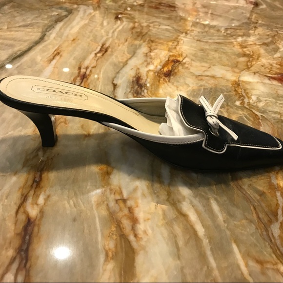 Authentic Coach leather mules. - Picture 4 of 7